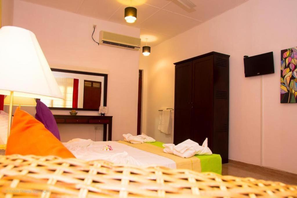 5000m2 7 slaapkamer, 7 privé badkamer in Yala Tissamaharama Buitenkant foto