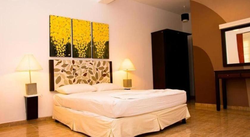 5000m2 7 slaapkamer, 7 privé badkamer in Yala Tissamaharama Buitenkant foto
